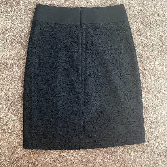 BCBG black pencil skirt - 2 - EUC - Picture 4 of 8